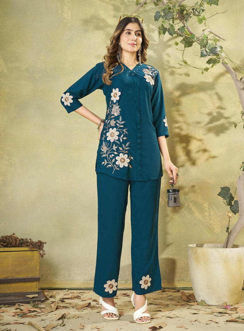 Teeya Creation Women Teal Blue Embroidered Tunic & Pant Co-Ord Set - Dista