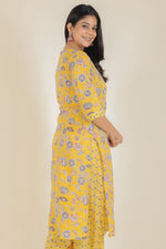 Thumbnail for Aramya Straight Soft Cotton Floral Print Women's Kurta - Yellow - Distacart