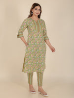 Thumbnail for Aramya Straight Soft Cotton Floral Print Women's Kurta - Green - Distacart