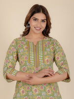 Thumbnail for Aramya Straight Soft Cotton Floral Print Women's Kurta - Green - Distacart