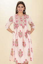 Thumbnail for Aramya Panelled Soft Cotton Butti Print Women's Kurta - Pink - Distacart