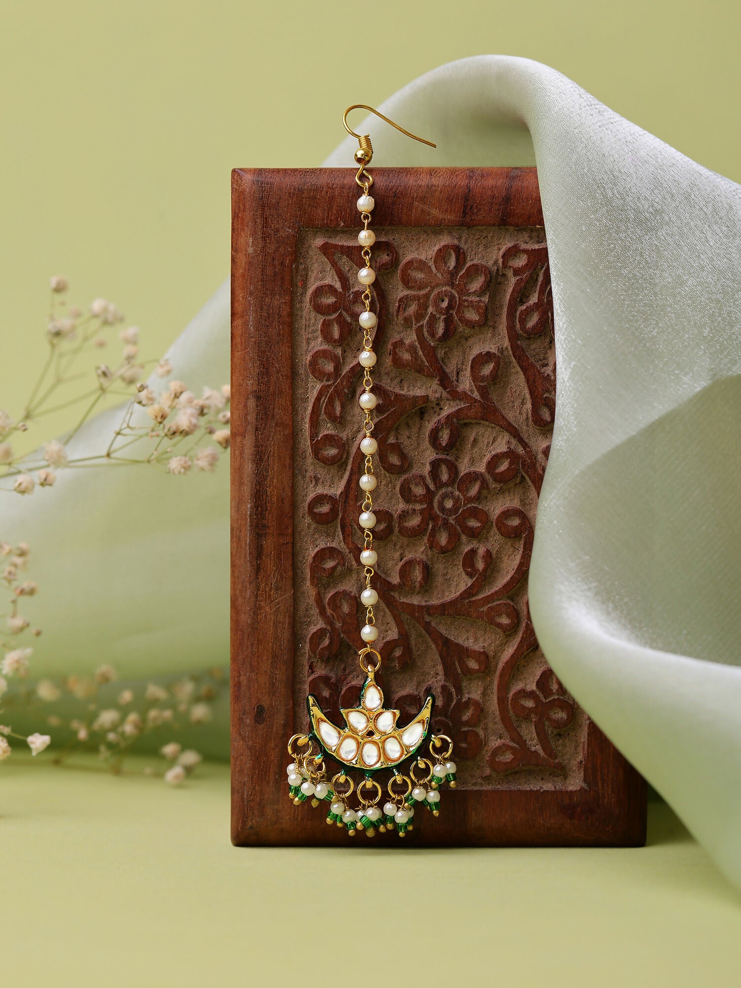 Ruby Raang Gold Polished Gold Kundan Maang Tikka