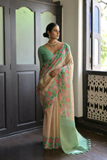 Thumbnail for Vishnu Weaves Women's Green Banarasi Silk Saree with Blouse - Distacart