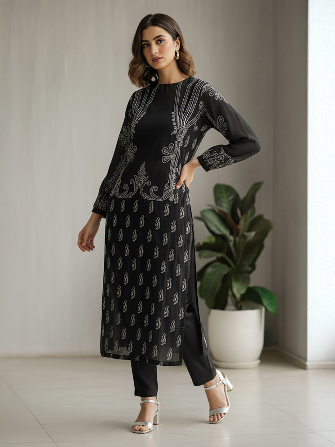 Janasya Black Straight Georgette Kurta, Bottom & Inner - Dista
