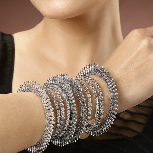 NVR Women's Set of 6 Silver-Toned German Silver Oxidised Bangles - Distacart