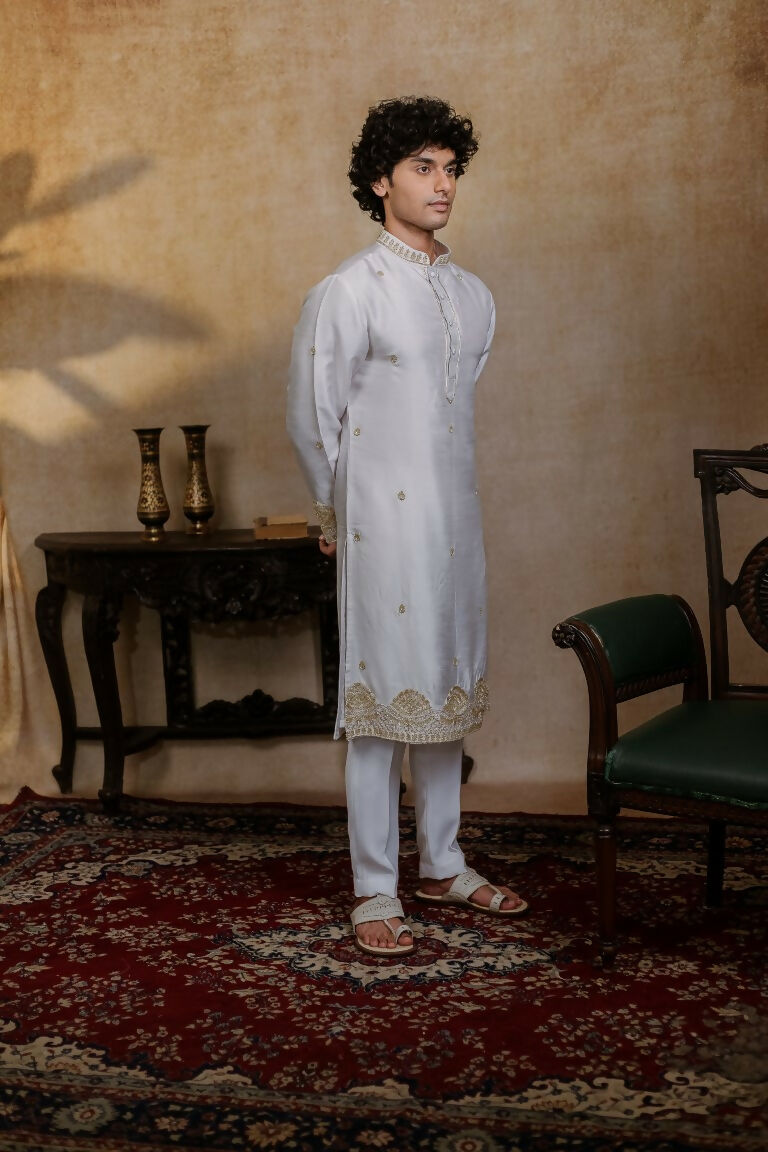 Falling Raw Silk White Mandala Kurta Set By Hilo Design
