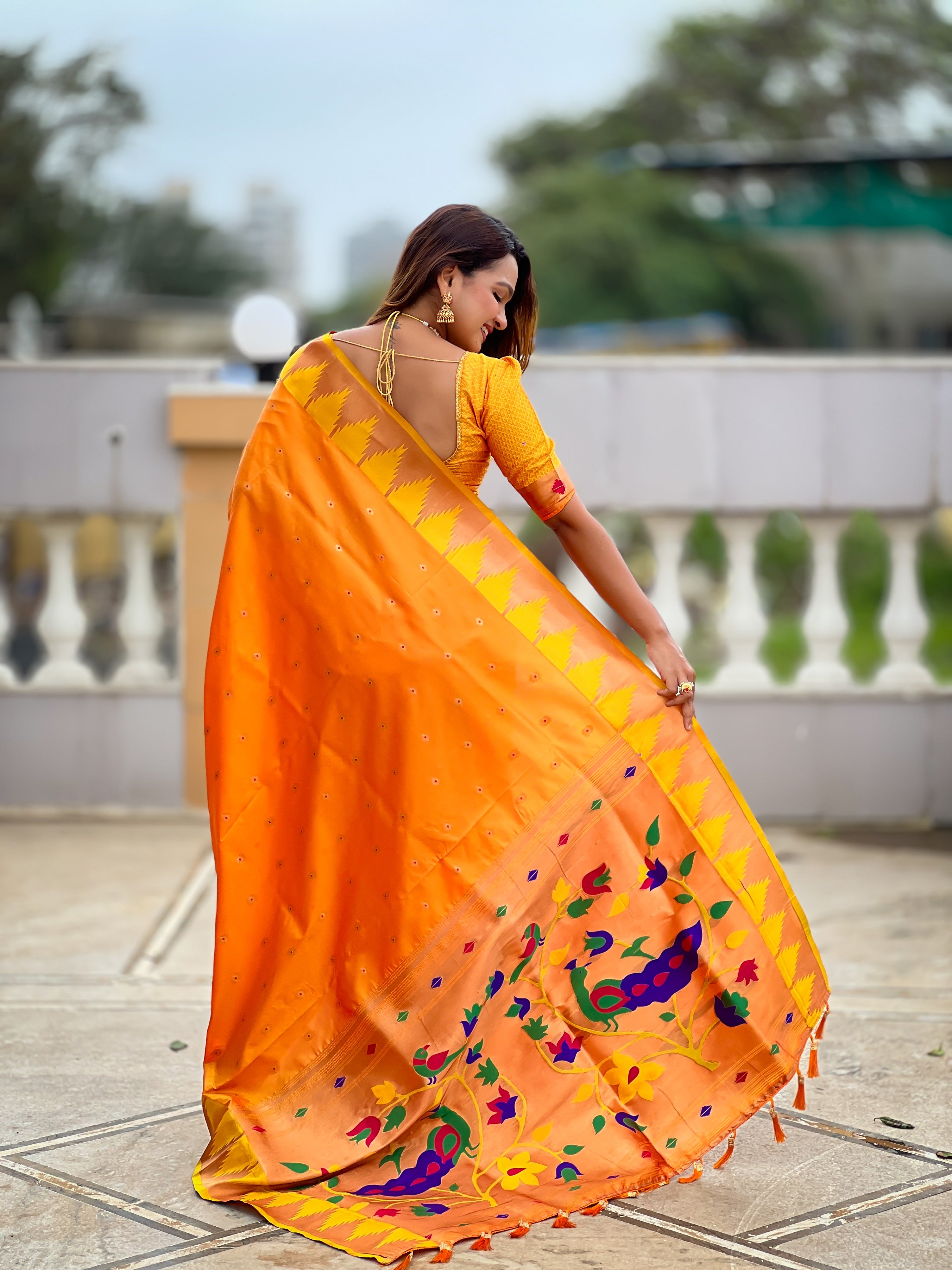 Vedant Vastram Soft Litchi Silk Banarasi Silk Jacquard Saree - Orange - Dista