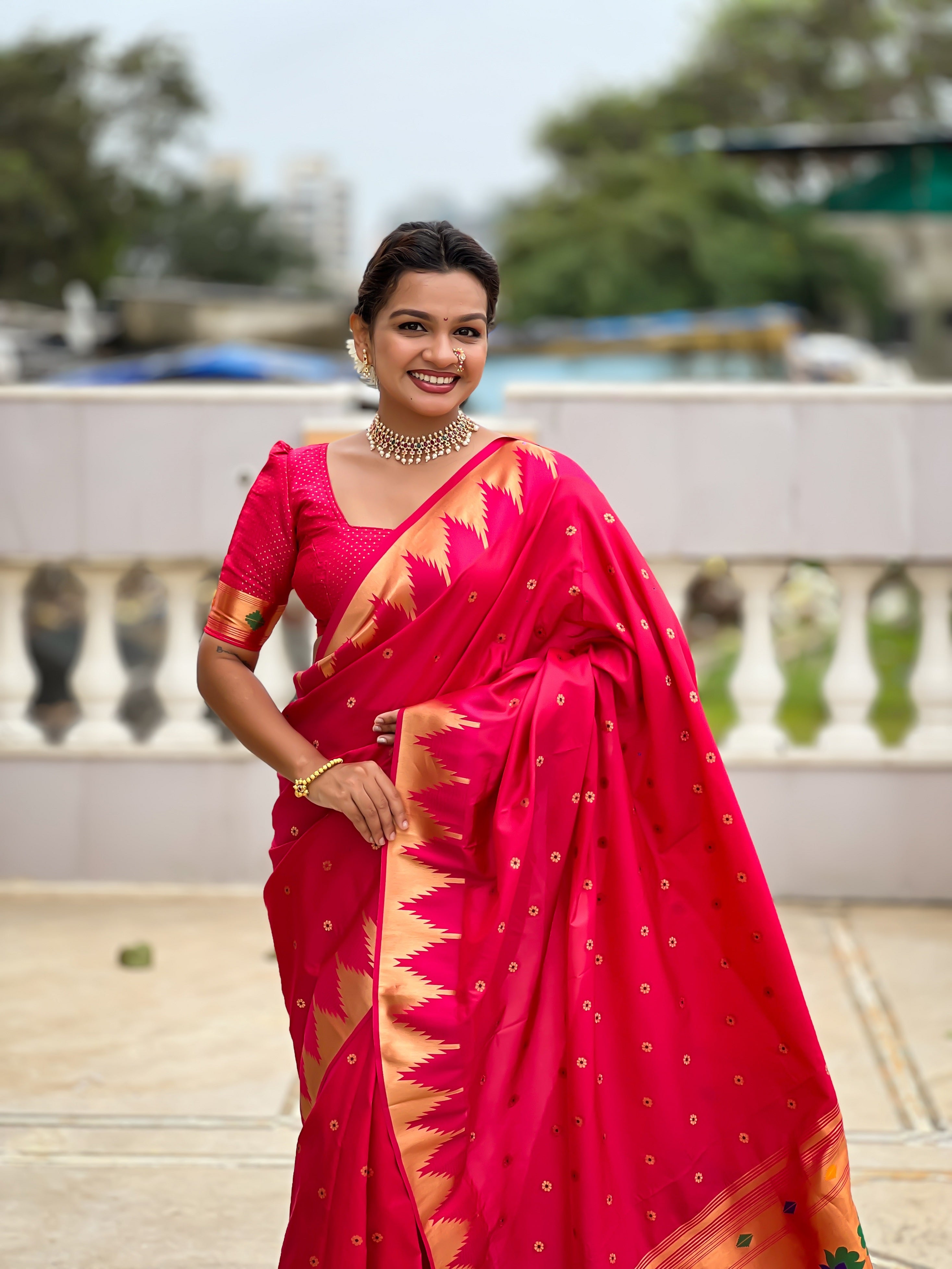 Vedant Vastram Soft Litchi Silk Banarasi Silk Jacquard Saree - Pink - Dista
