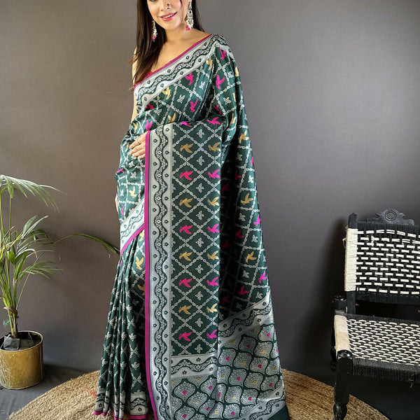 Joban Fashion Dark Green Jacquard Woven Pattern Lichi Soft Silk Banarasi Saree - Dista