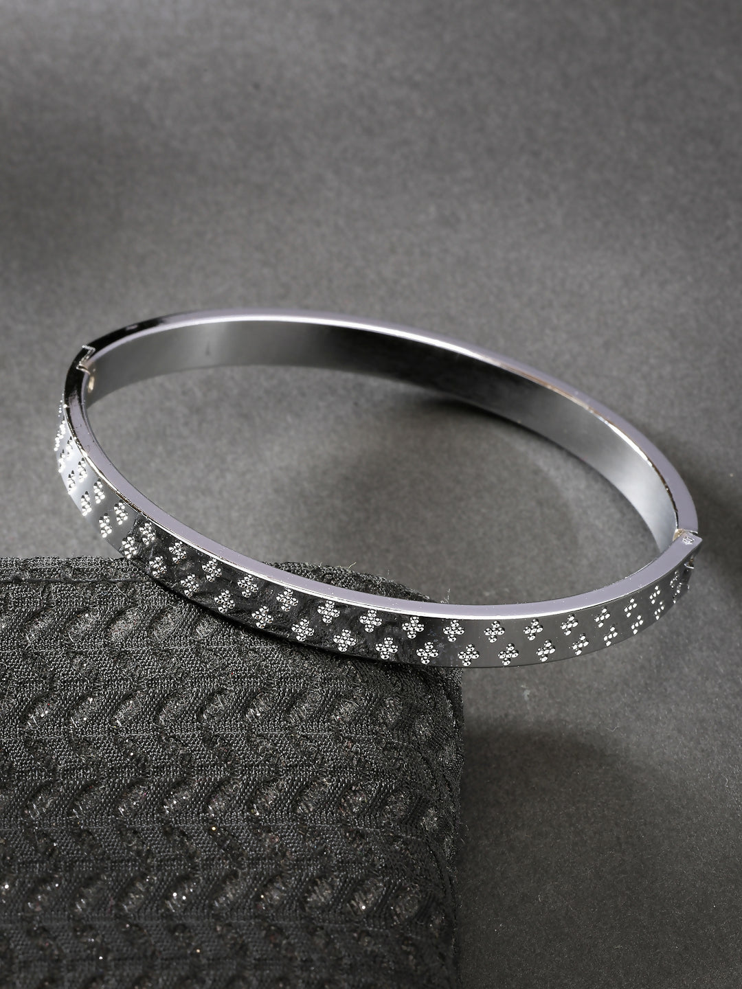 NVR Men's Silver-Plated Stainless Steel Kada Bracelet - Distacart