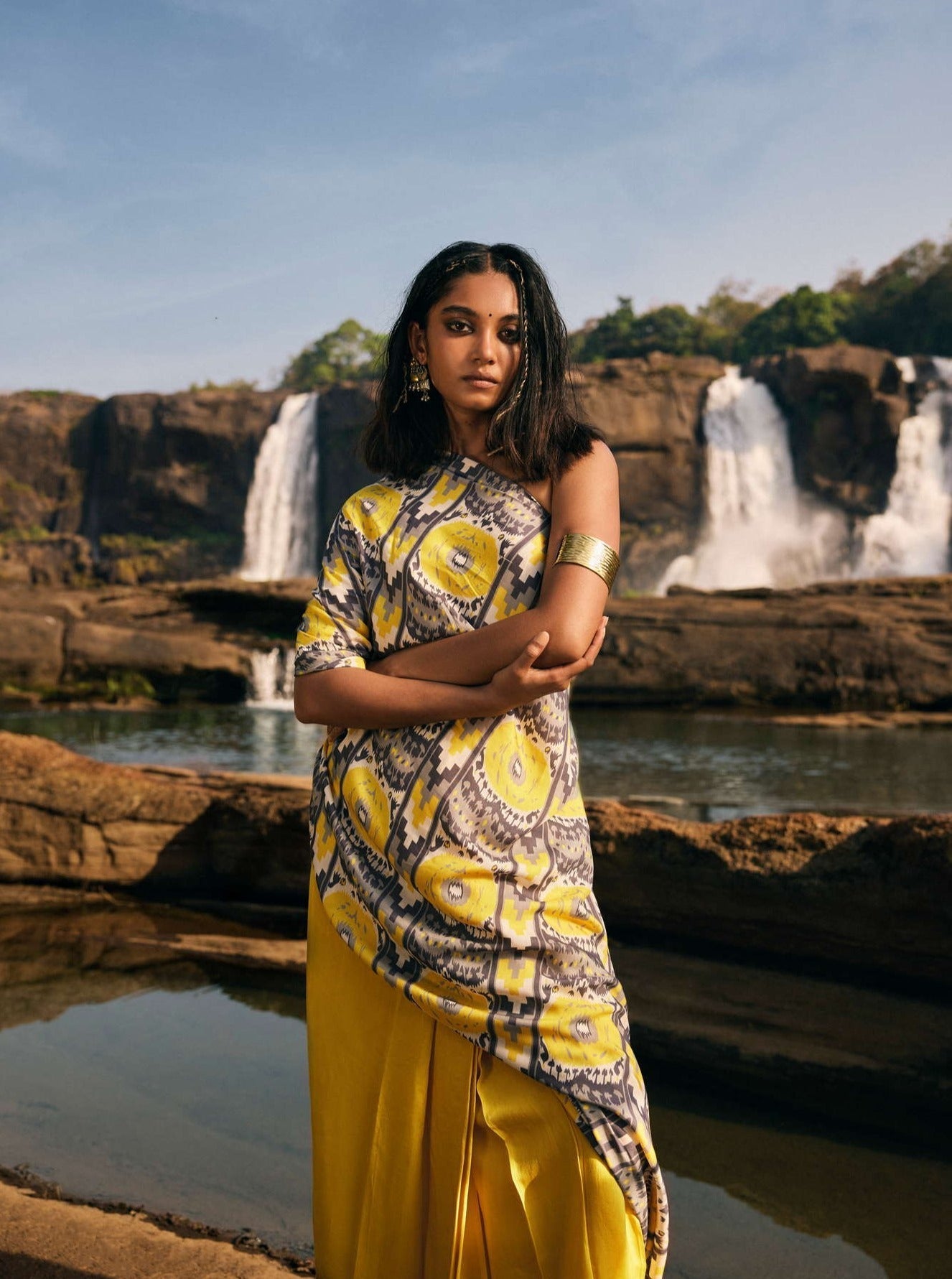 trueBrowns Yellow Muslin Ikat Ready to Wear Saree - Distacart