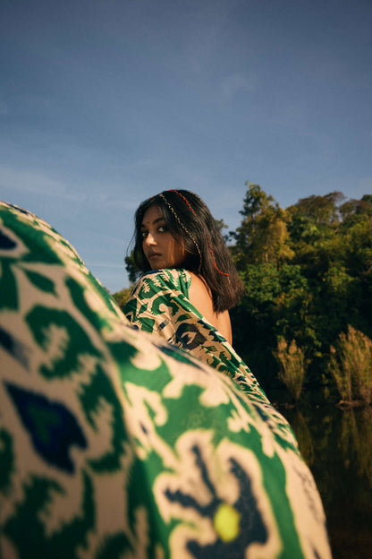trueBrowns Green Muslin Ikat Saree - Distacart