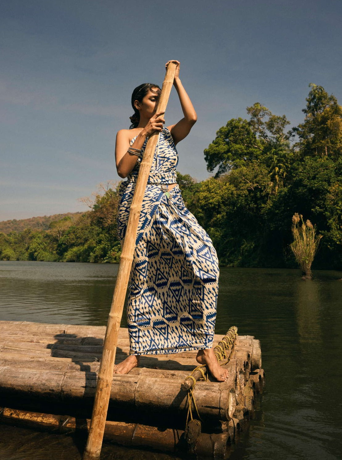 trueBrowns Blue White Muslin Ikat Ready to Wear Saree - Distacart