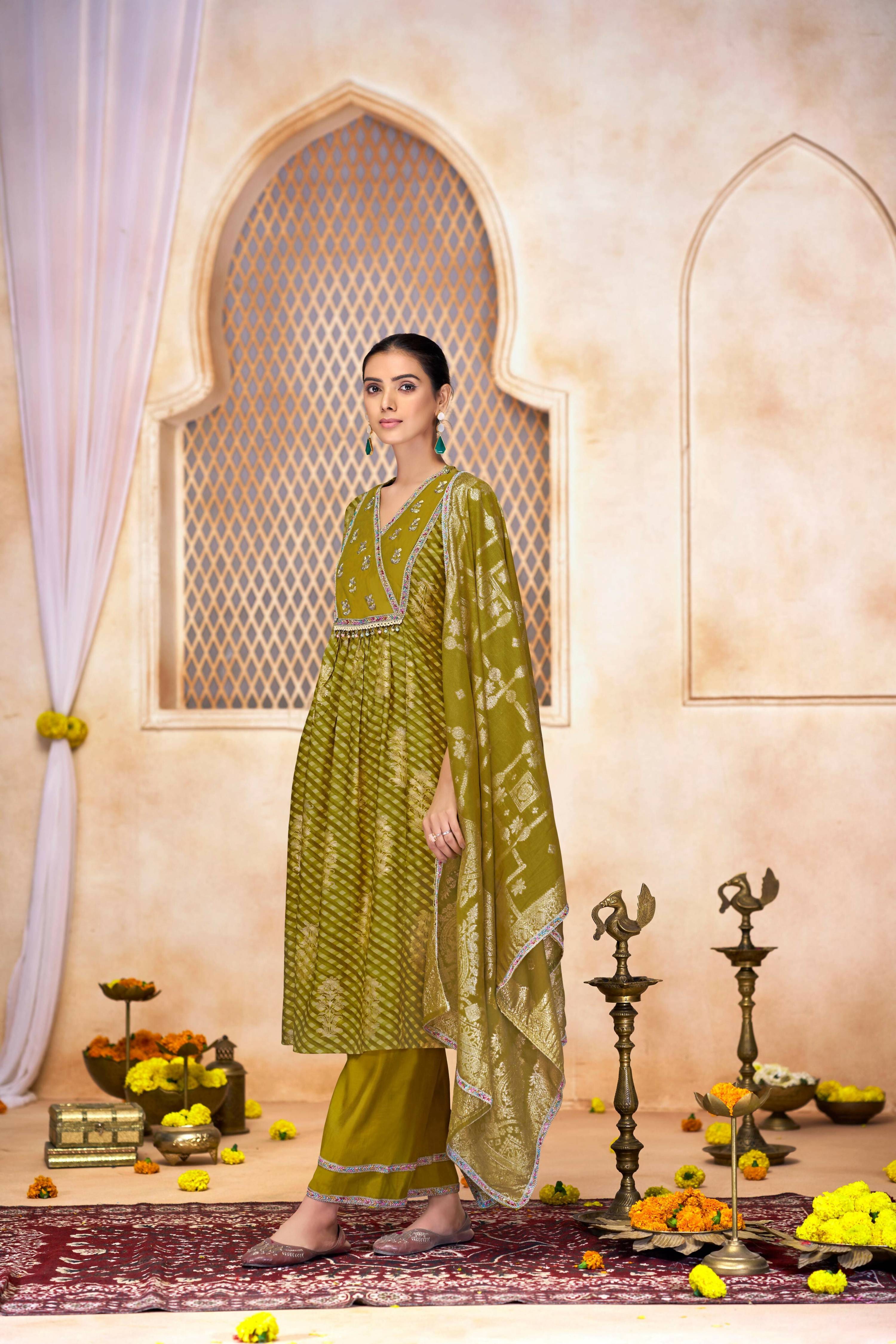 BulBul Rashmi Green Kurta Set with Dupatta
