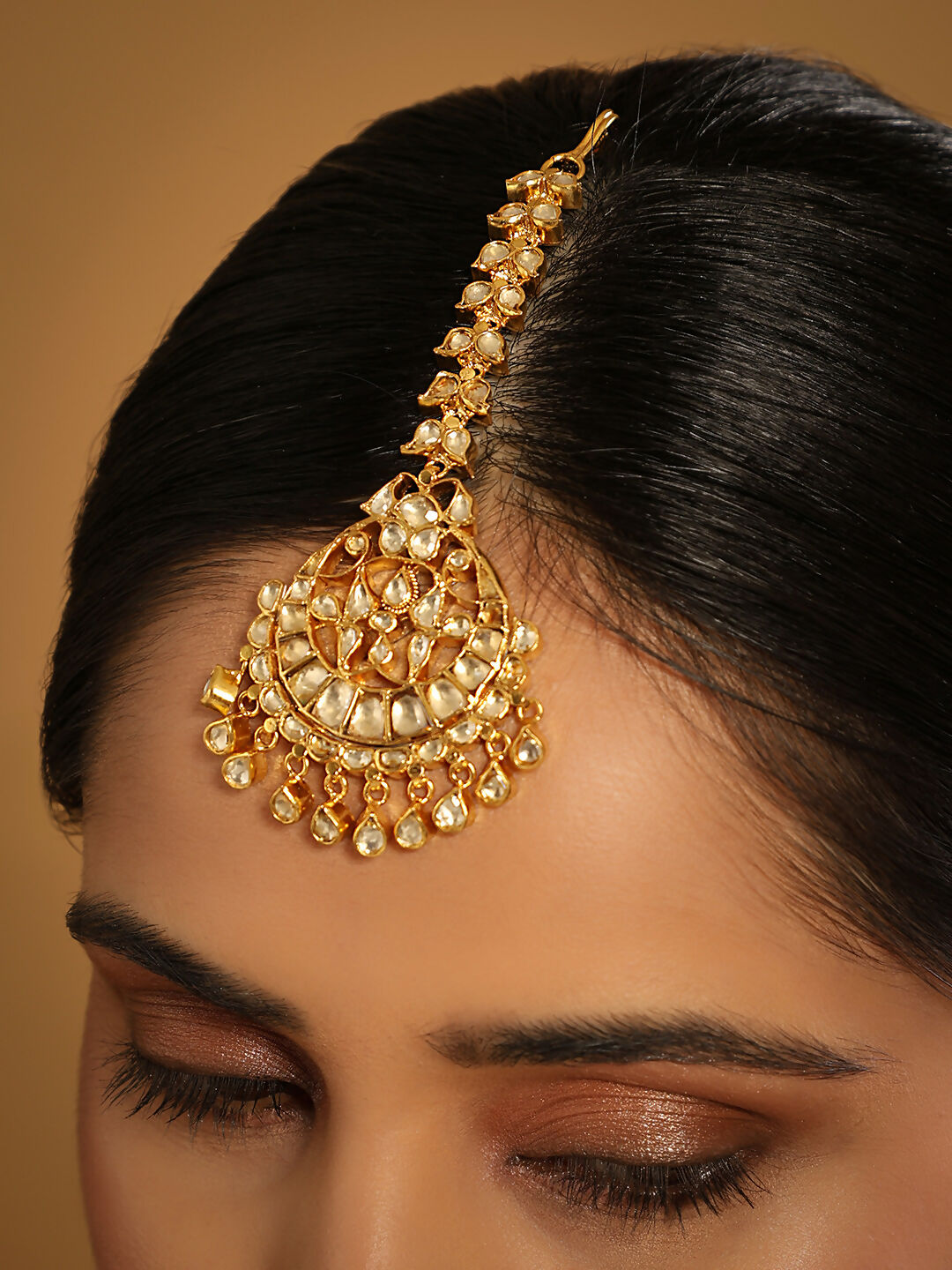 Nuyug 22K Gold-Plated Kundan Studded Maang Tikka Head Jewellery