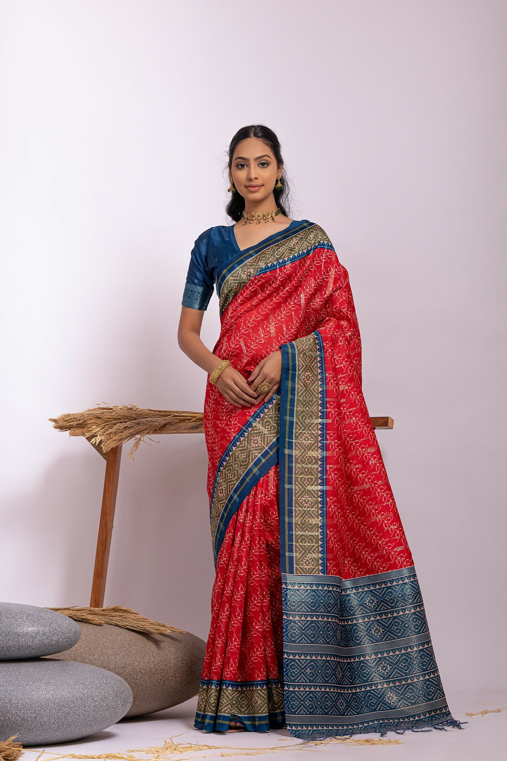 Vishnu Weaves Women's Red Soft Tussar Silk Zari Woven Saree with Blouse - Distacart