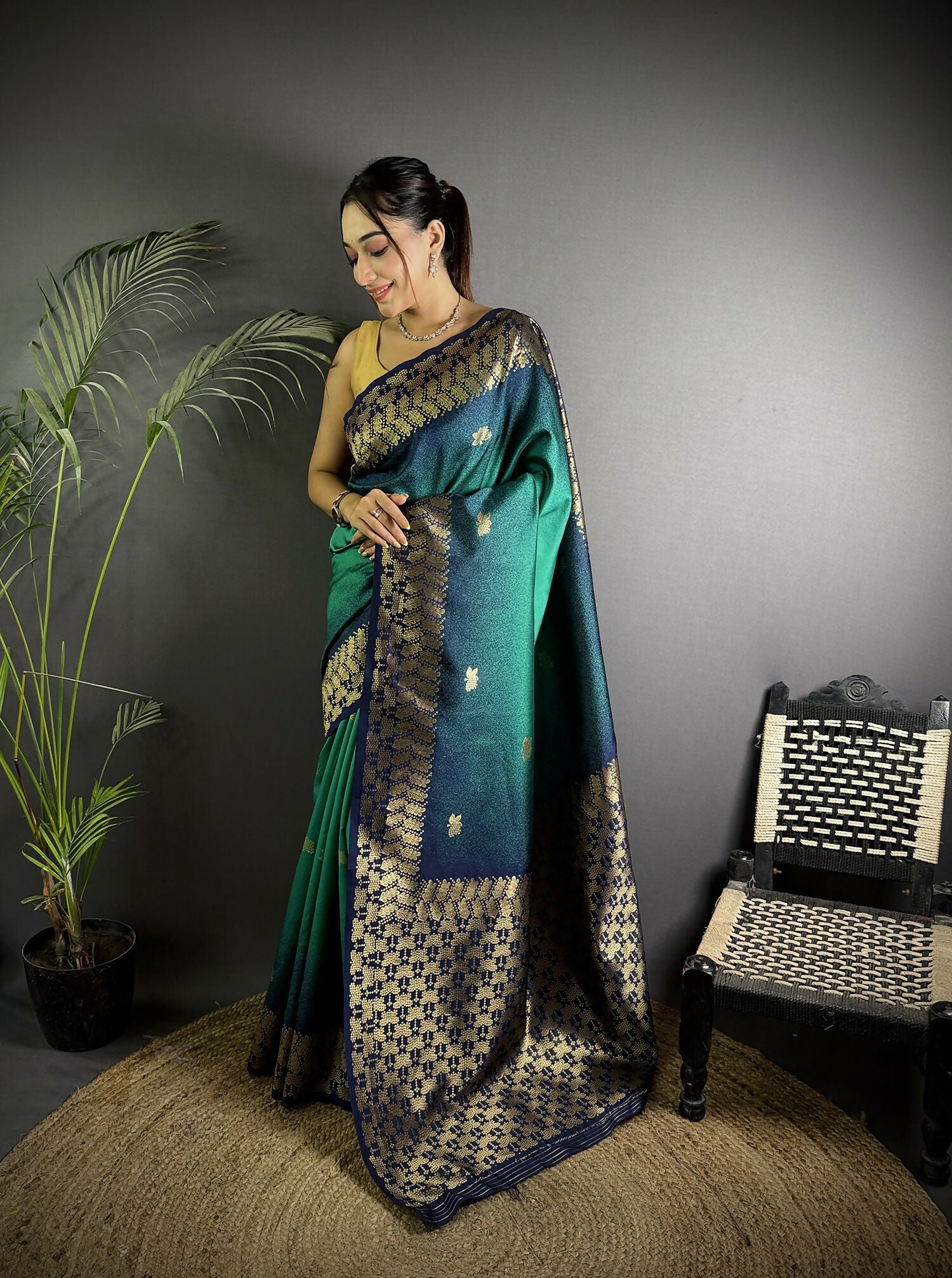 Joban Fashion Turquoise Handloom Silk Ikkat Saree