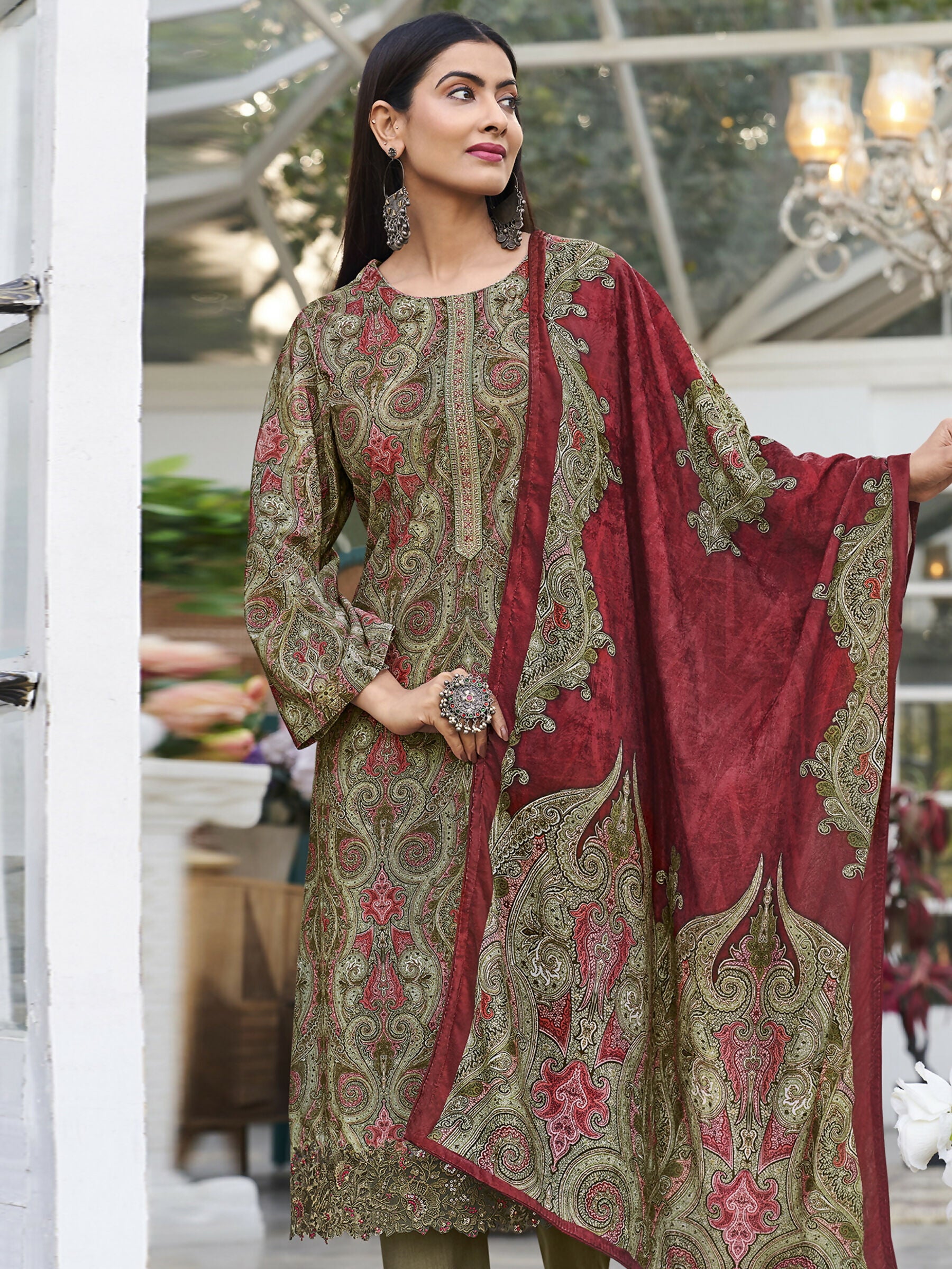 Jyoti Fashion Women's Green Velvet Digital Print with Resham Thread work Kurta with Trouser & Dupatta - Distacart