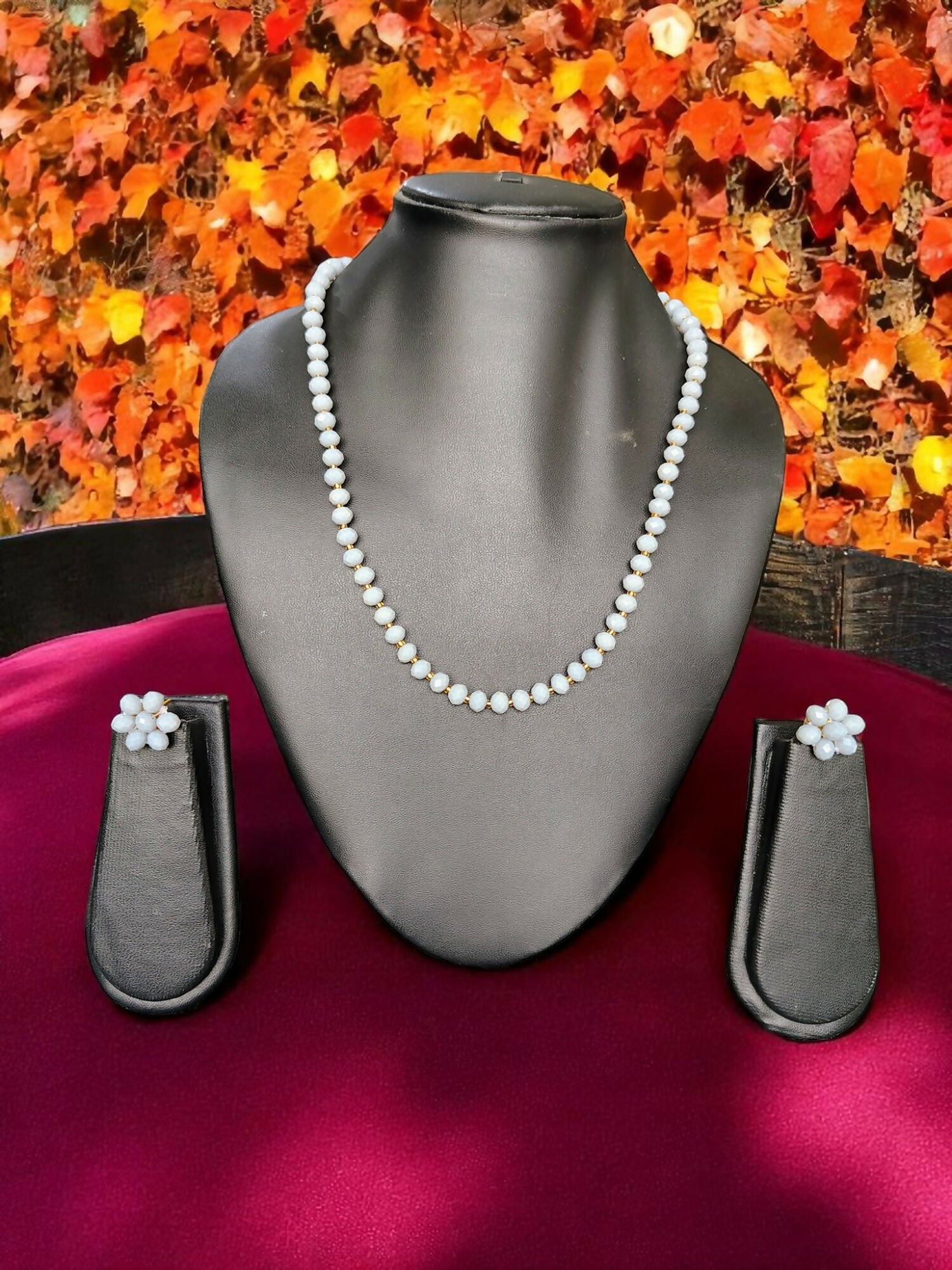 Inhanns Crystal Bloom – Single Line Necklace + Studs - Gray - Distacart