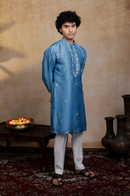 Falling Raw Silk Blue Varnika Kurta Set By Hilo Design - Distacart