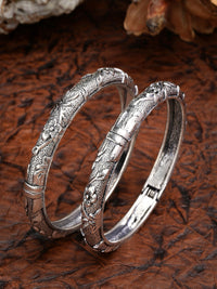 Thumbnail for NVR Women's Silver-Toned German Silver Floral Oxidised Kada Bangle - Distacart