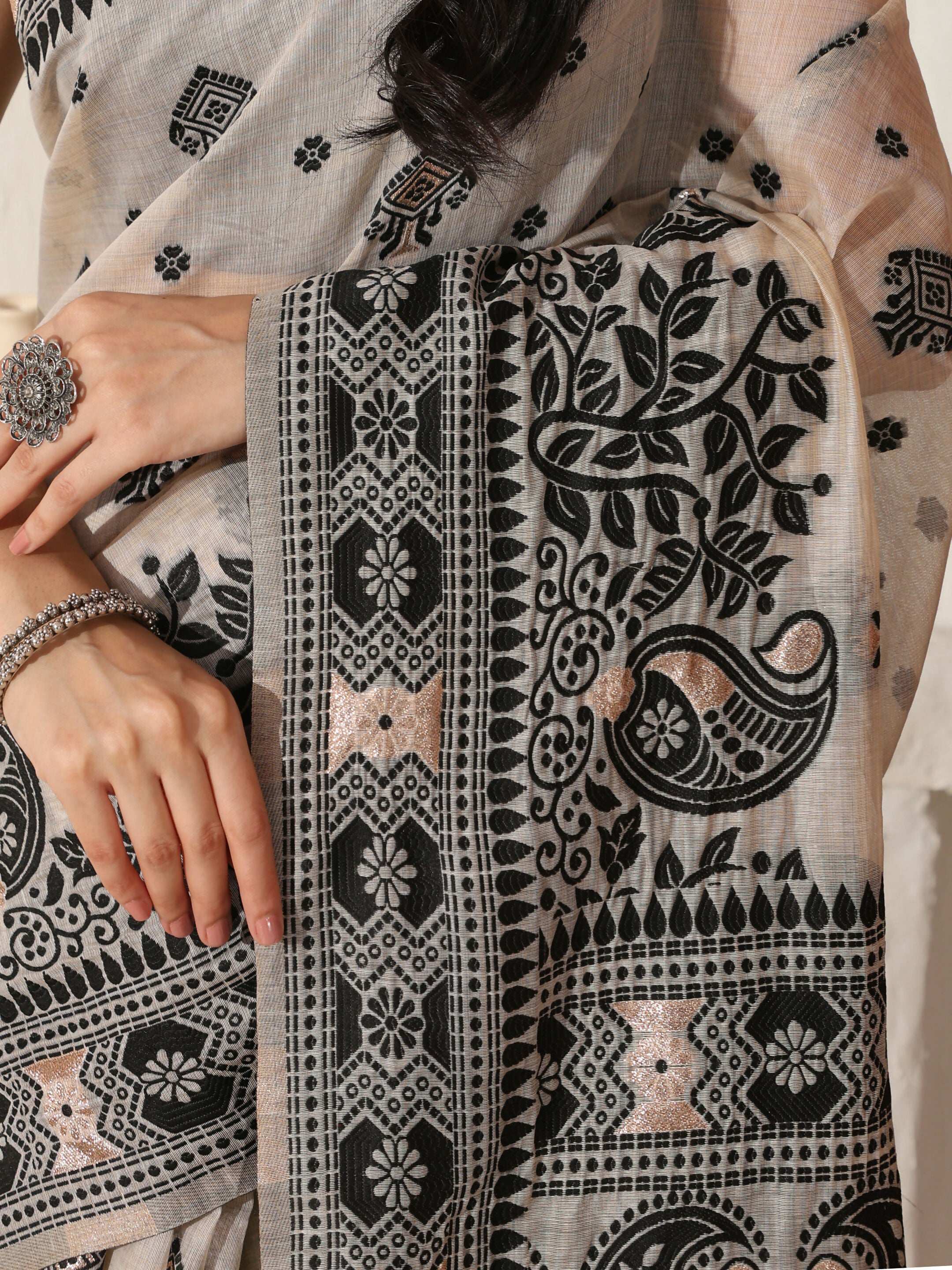 Astita Linen Cotton Black & Cream Saree