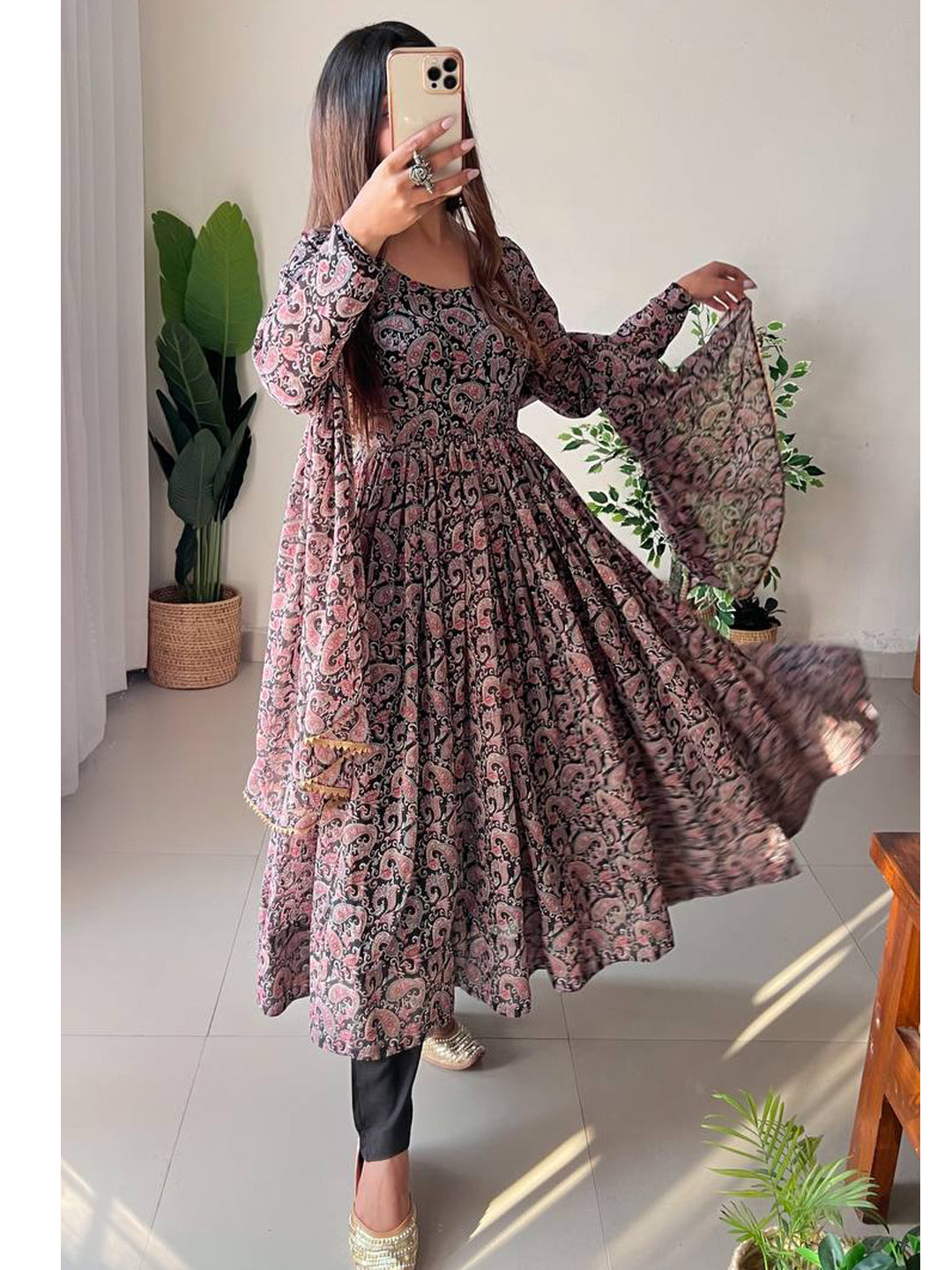 Lorenvalley Fashion Women Soft Georgette Floral Print Fully Flair Anarkali With Pant Dupatta Set - Black - Distacart