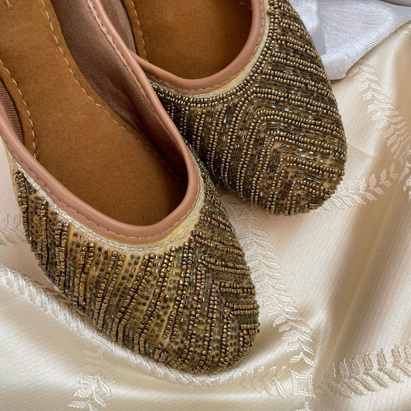 Desi Colour Women Indian Ethnic Footwear-TPR-Golden Lines - Distacart