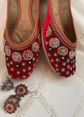 Desi Colour Women Indian Ethnic Footwear-Red Velvet Stone - Distacart