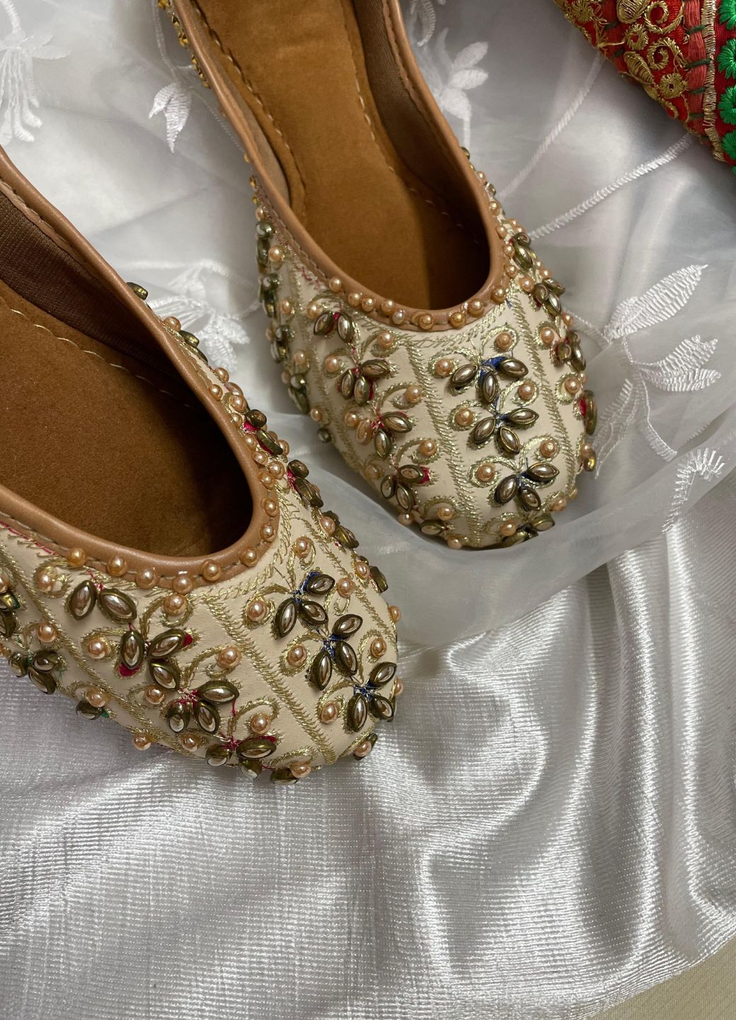 Desi Colour Women Indian Ethnic Footwear-IRIS by DC - Distacart