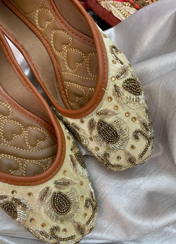 Desi Colour Women Indian Ethnic Footwear-Gold Dabka Emb - Distacart