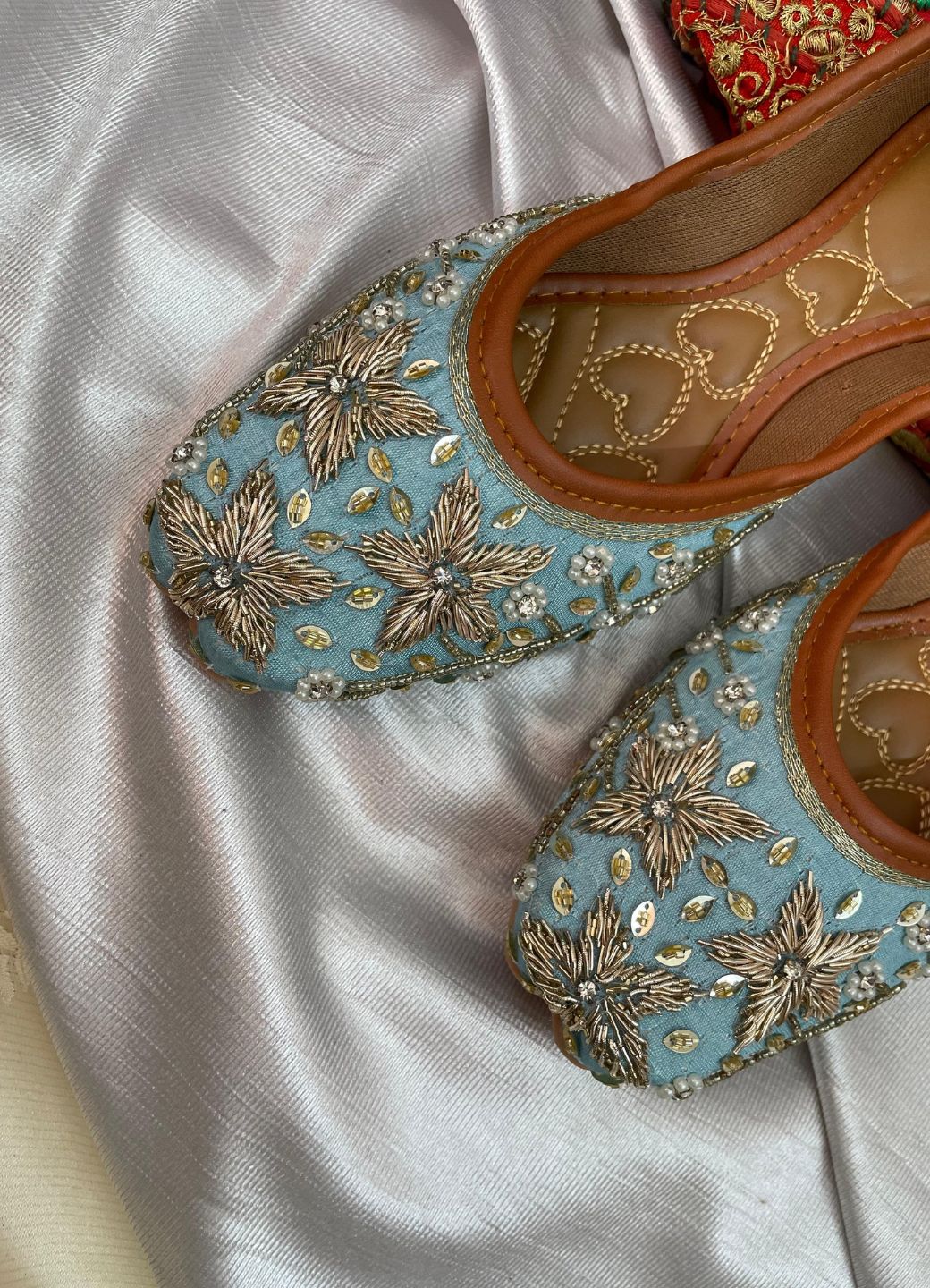 Desi Colour Women Indian Ethnic Footwear-Firoji Dabka - Distacart