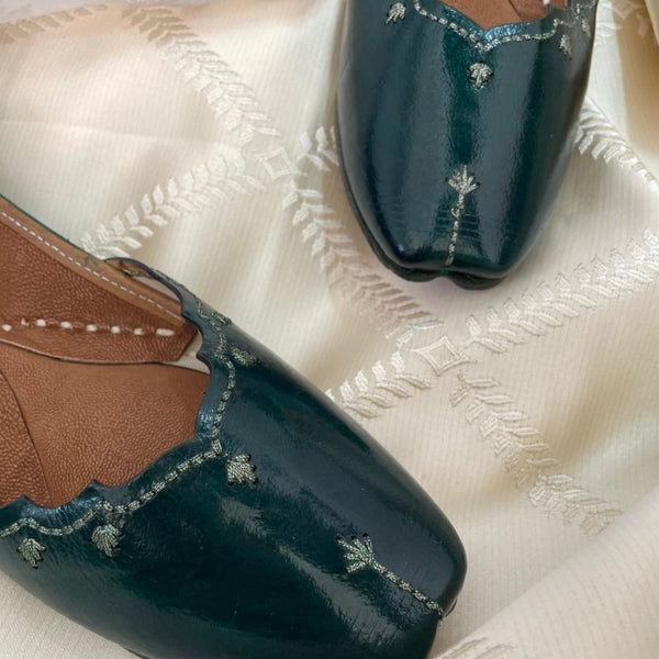Desi Colour Women Indian Ethnic Footwear-Green Elegance - Distacart