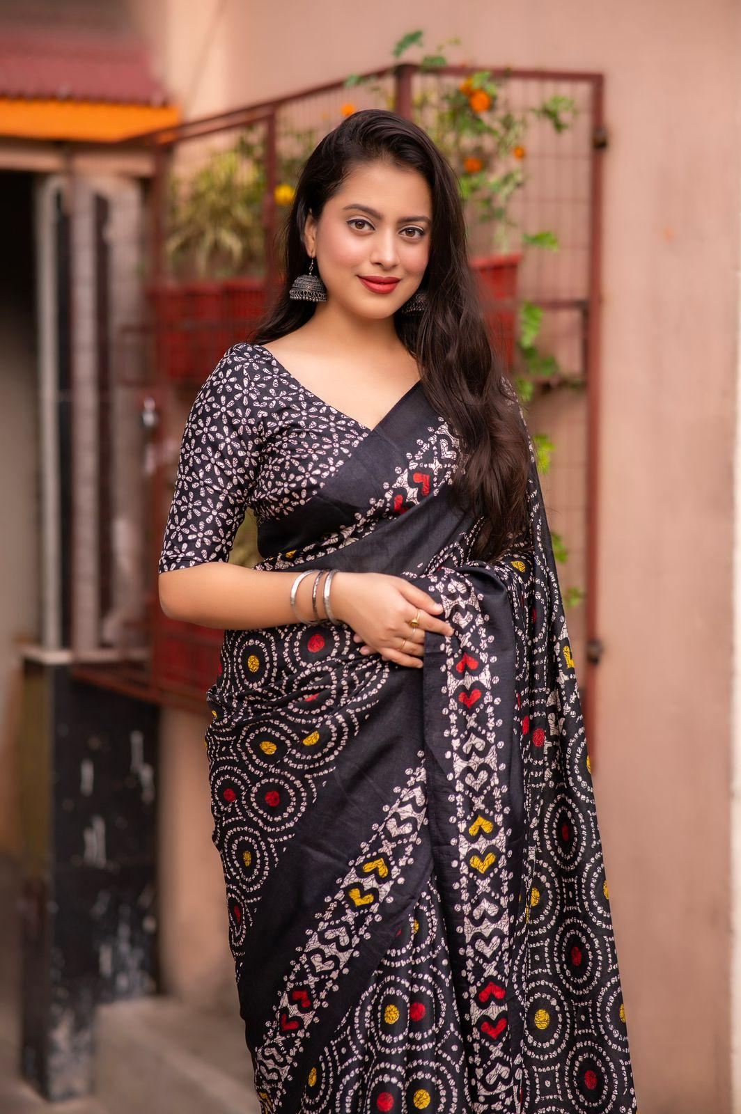 Black Silk Blend Ethnic Motifs Saree with Unstitched Blouse - A2M - Distacart