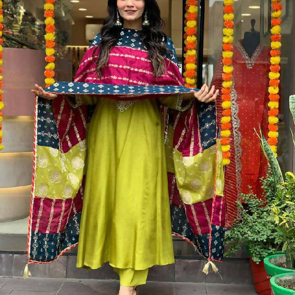 The52 Lemons Women's Gorgeous Embroidered Viscose Chanderi Fabric Straight Kurta Pant with Dupatta Set - Distacart