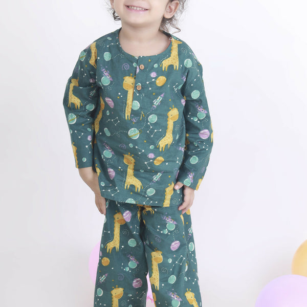 Breathables Green Giraffe Print Cotton Nightsuit Set For Kids - Dista