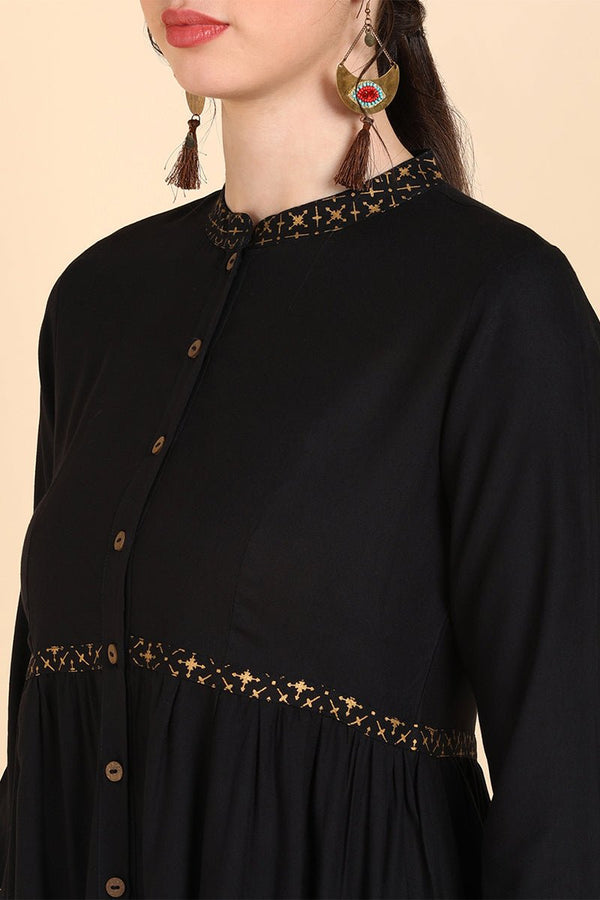Ahika Black Cold-Shoulder Sleeves Anarkali Kurta