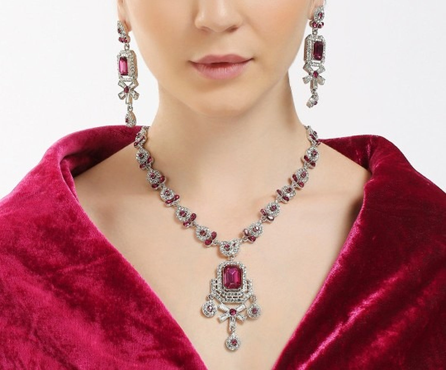 Jewel City Rhodium-Plated Stones Studded Necklace & Earrings With Maang Tika