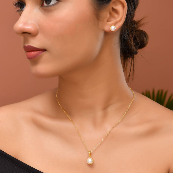 VOJ Gold Polished Stainless Steel White Pearl Studded Chain Set