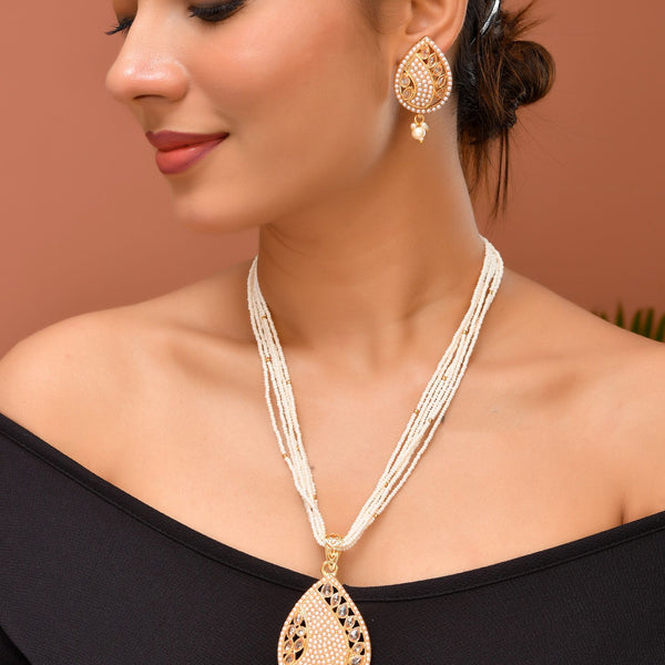 VOJ Gold Polished Kundan Studded Traditional Jewellery Set