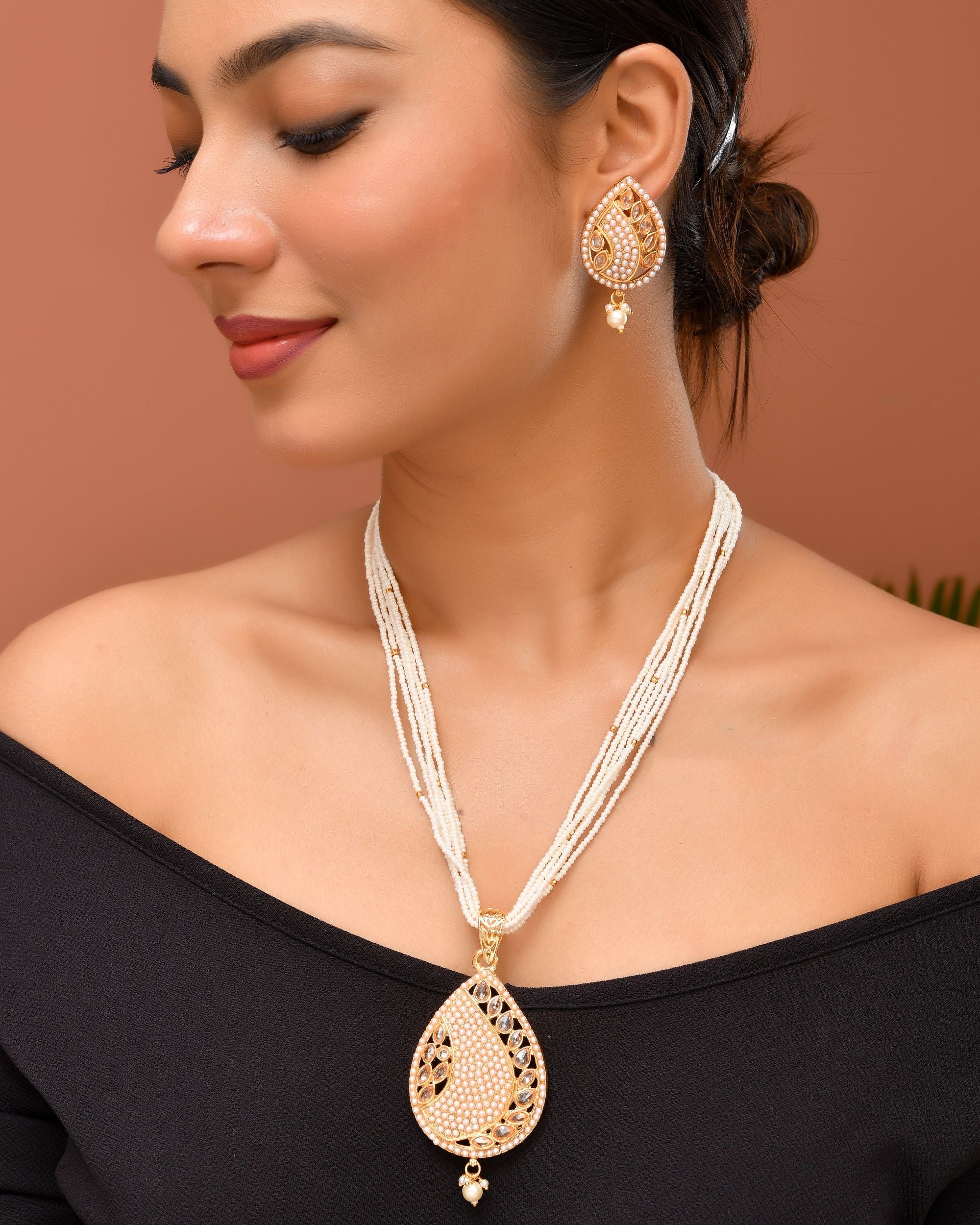 VOJ Gold Polished Kundan Studded Traditional Jewellery Set - Dista