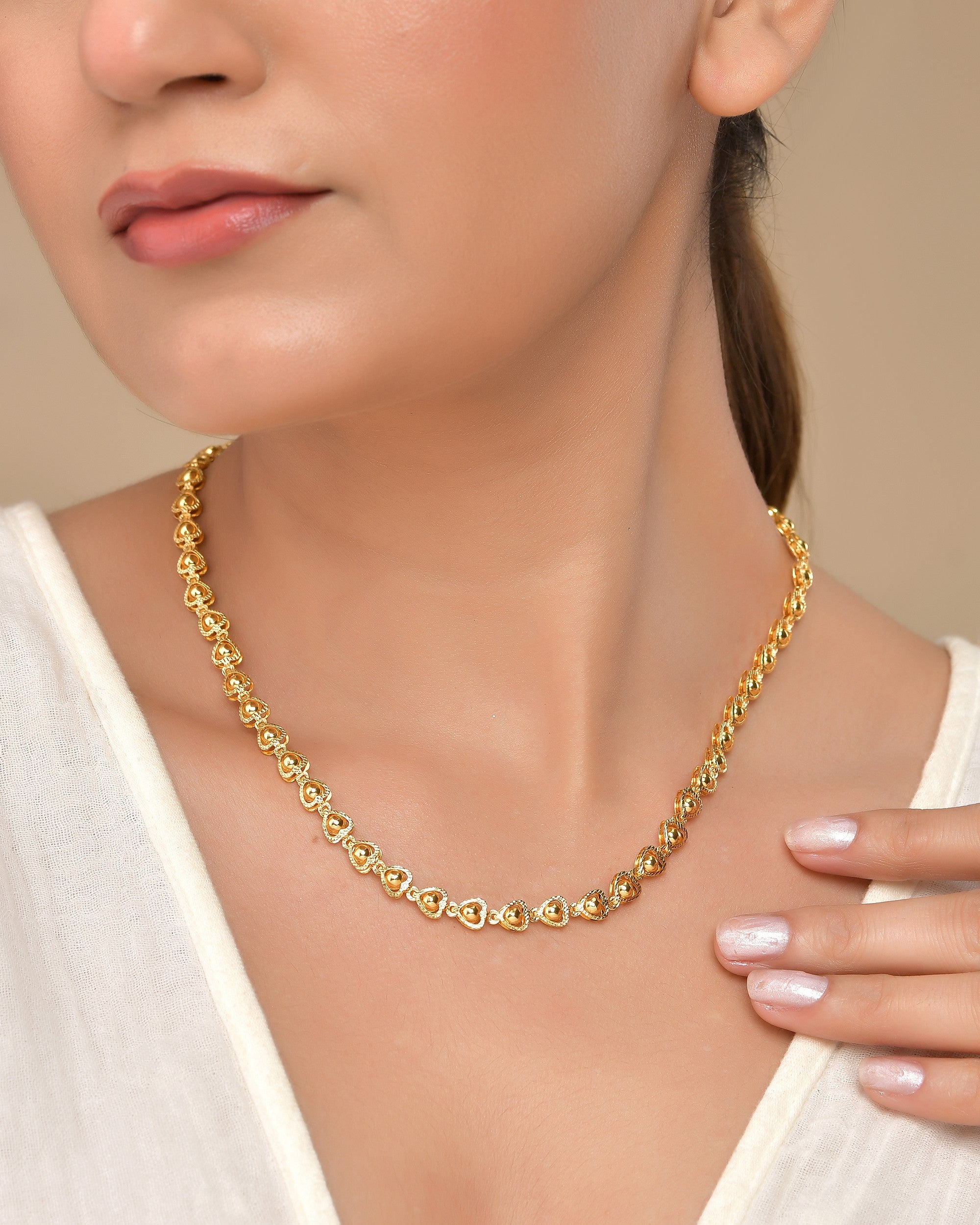 VOJ Gold Polished Heart Shaped Simple Chain For Women