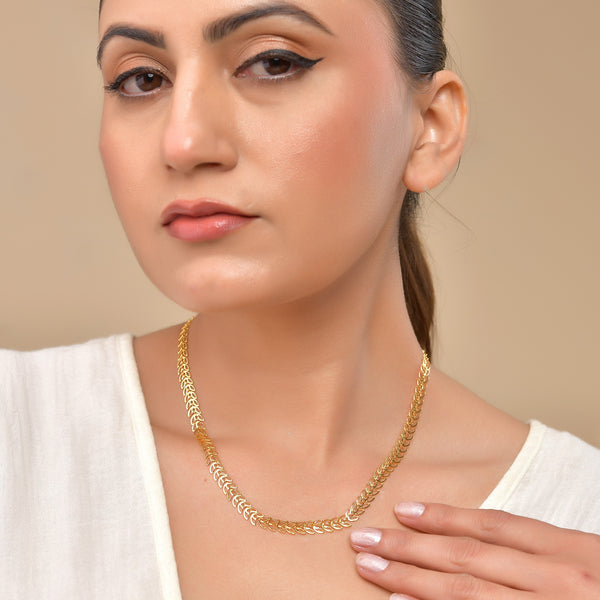 VOJ Women Gold Polished Stainless Steel Minimal Leaf Chain - Distacart
