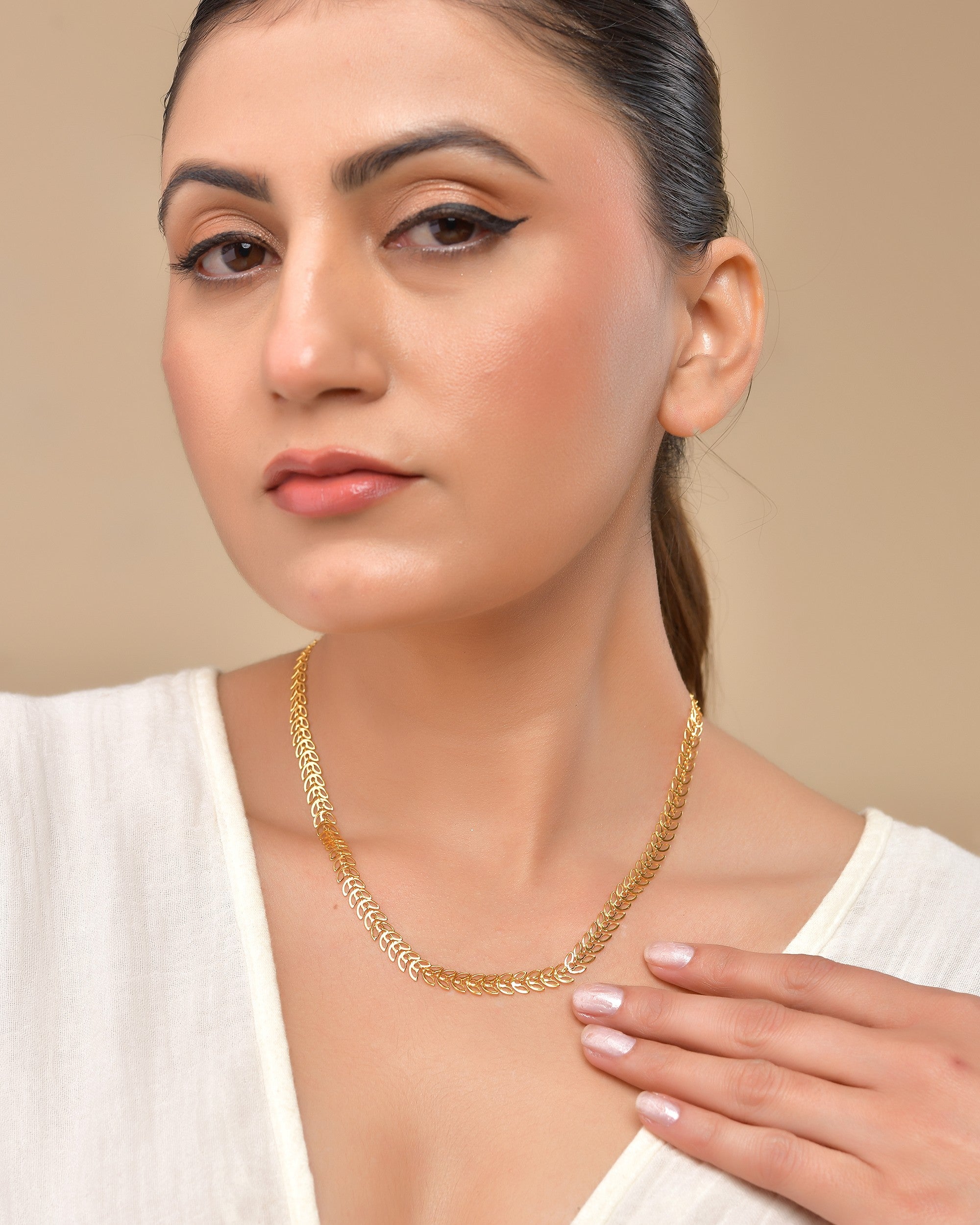 VOJ Women Gold Polished Stainless Steel Minimal Leaf Chain