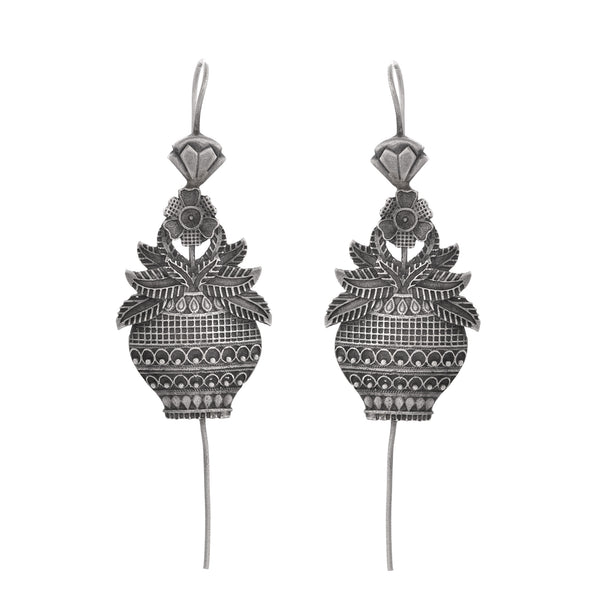 VOJ Silver Toned Designer Floral Shaped Ear Cuff - Distacart