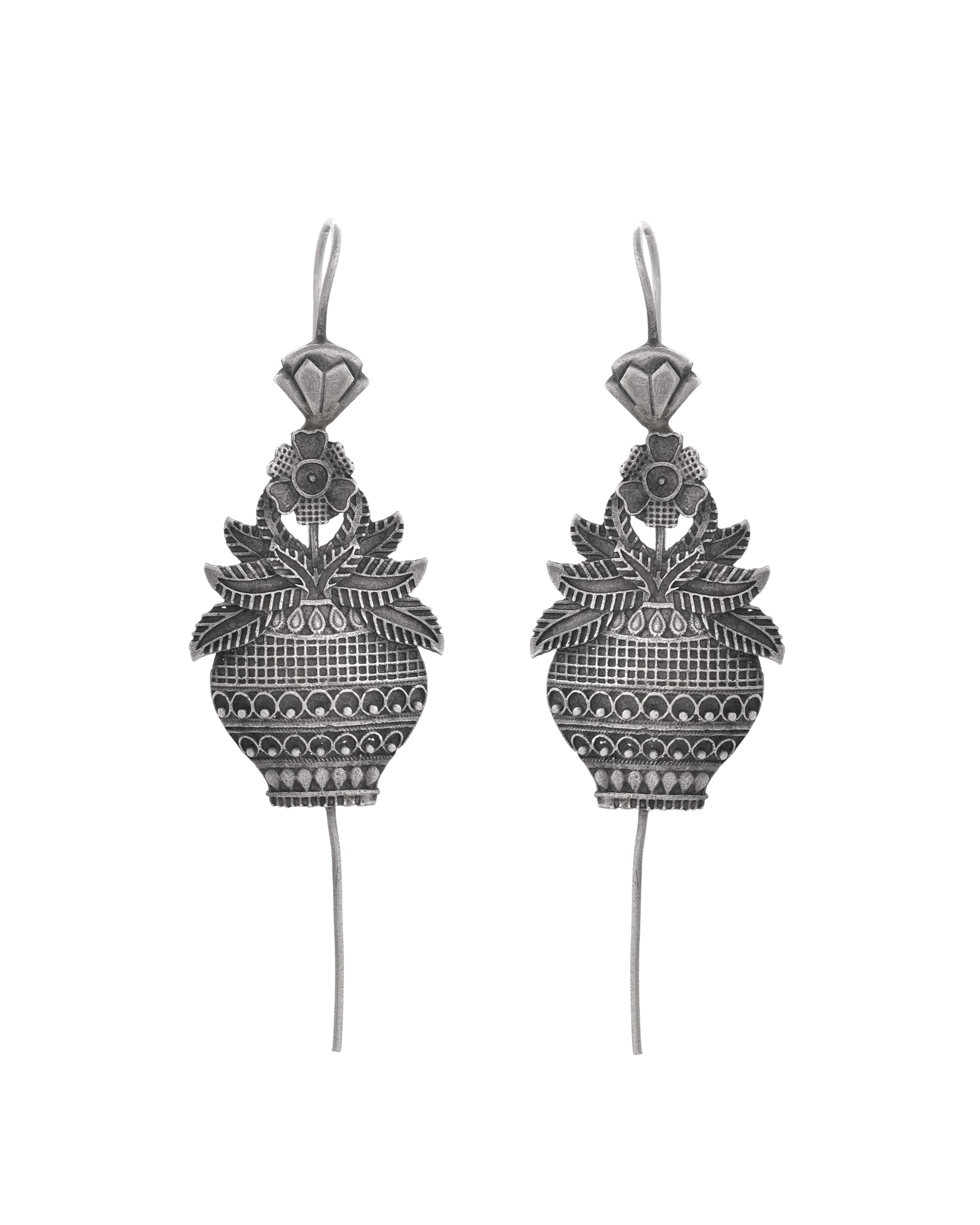 VOJ Silver Toned Designer Floral Shaped Ear Cuff - Distacart