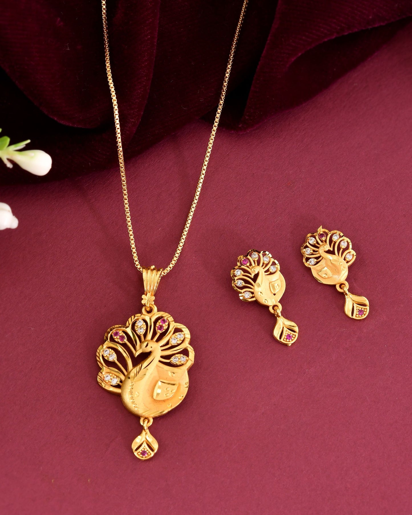 VOJ Gold Plated Peacock Shaped Chain Set - Dista
