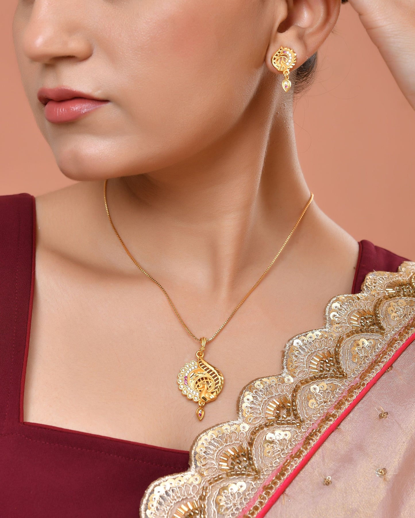 VOJ Gold Plated Elegant Design Chain Set - Dista