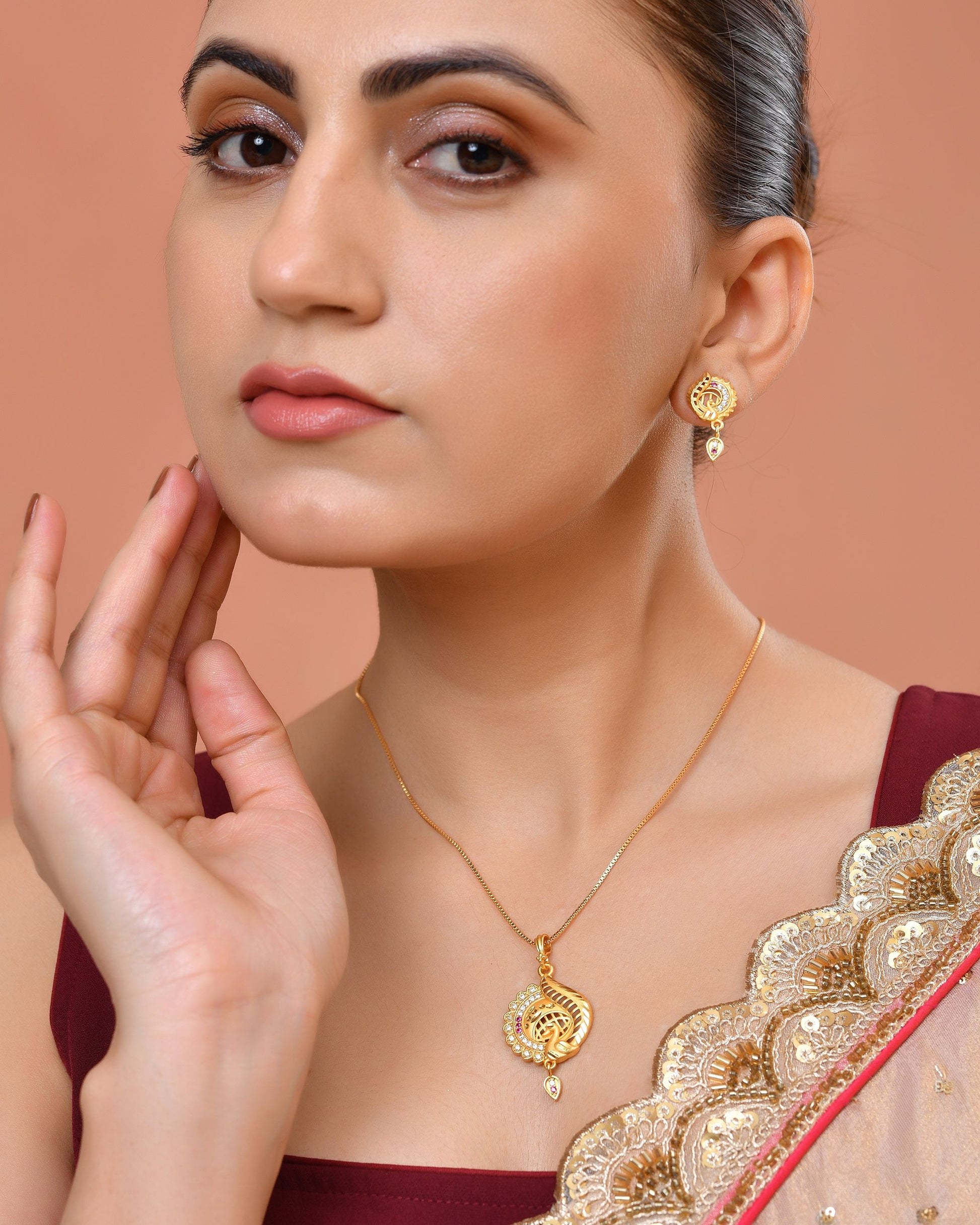 VOJ Gold Plated Elegant Design Chain Set - Dista