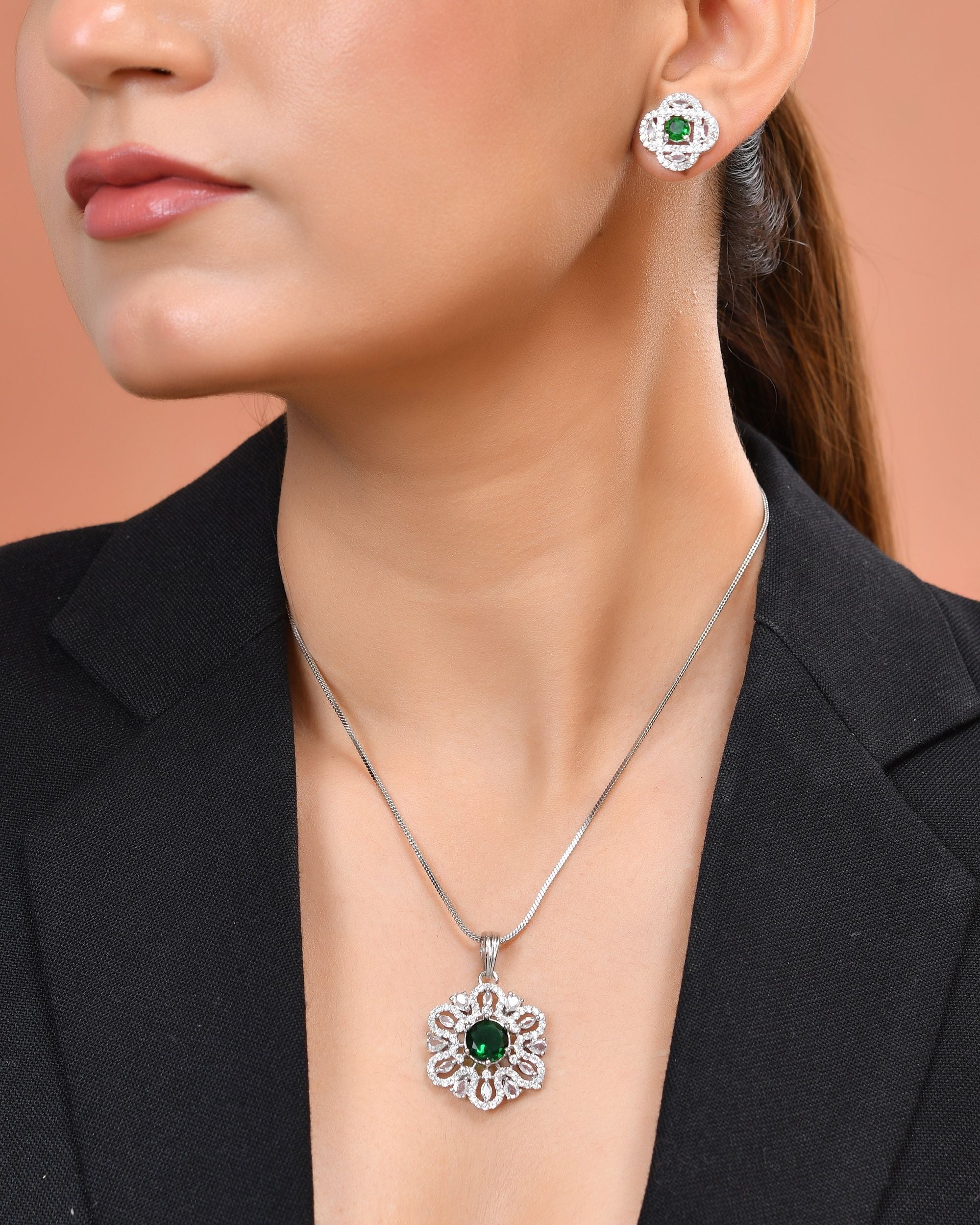 VOJ Silver Plated Floral Shaped Green Circular Ad Chain Set - Dista